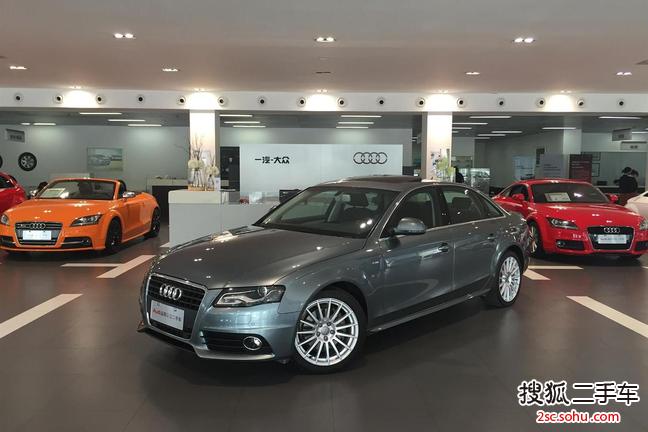 奥迪A4L2012款2.0TFSI 运动型