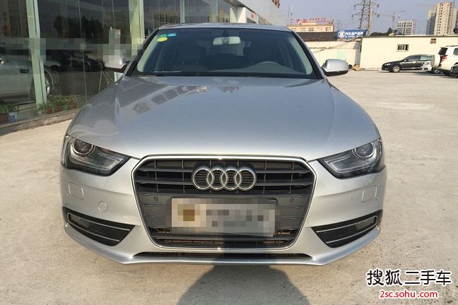 奥迪A4L2013款35 TFSI 自动标准型