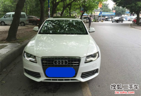 奥迪A4L2012款2.0TFSI 舒适型