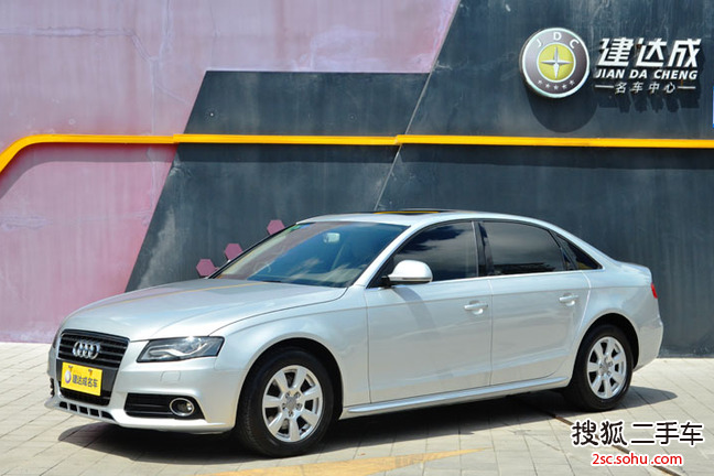 奥迪A4L2011款2.0TFSI 舒适型