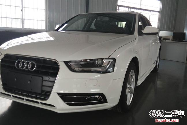 奥迪A4L2013款35 TFSI 自动标准型