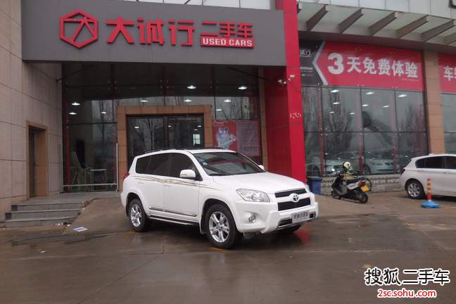 丰田RAV42011款2.0L 自动豪华版