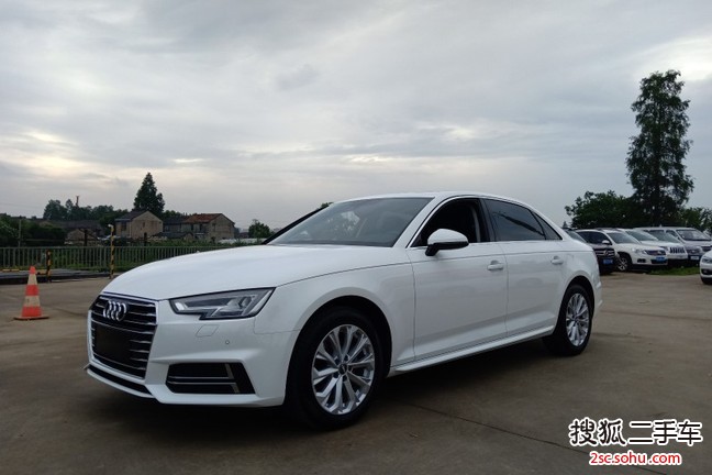 奥迪A4L2019款40 TFSI 进取型 国VI