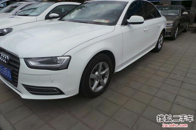 奥迪A4L2013款35 TFSI(2.0T)自动标准型