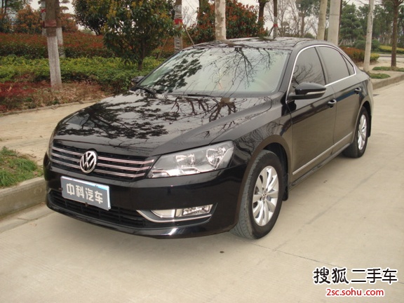 大众帕萨特2013款1.8TSI DSG 尊荣版