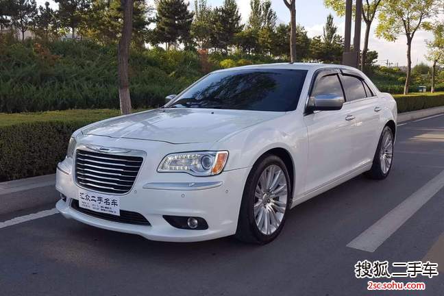 克莱斯勒3002013款300C 3.6L 尊崇版