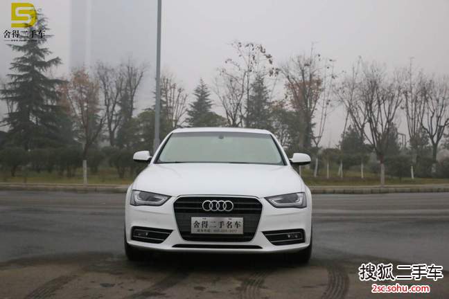 奥迪A4L2013款35 TFSI 自动标准型