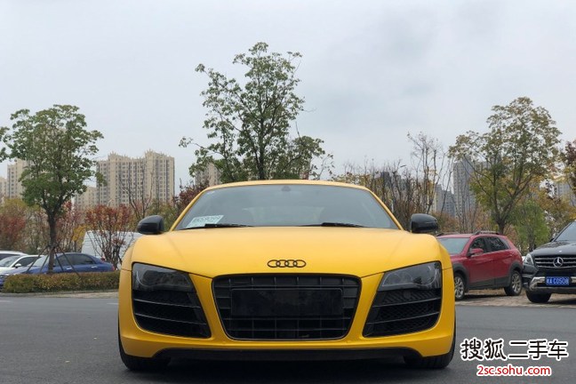 奥迪R82013款5.2 FSI quattro 中国专享版