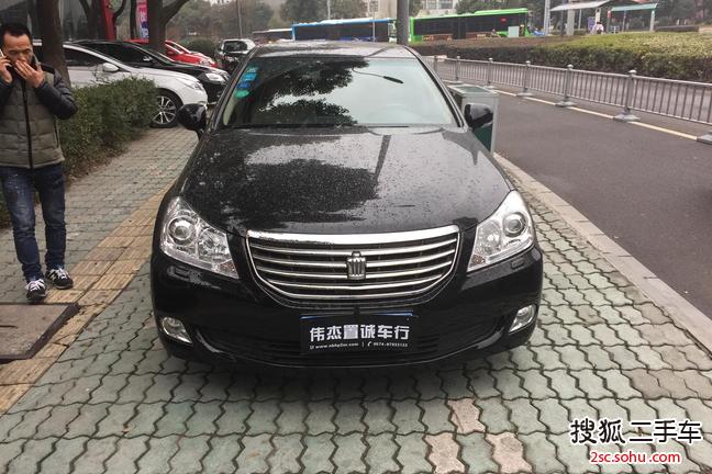 丰田皇冠2010款2.5L Royal 真皮天窗导航版 