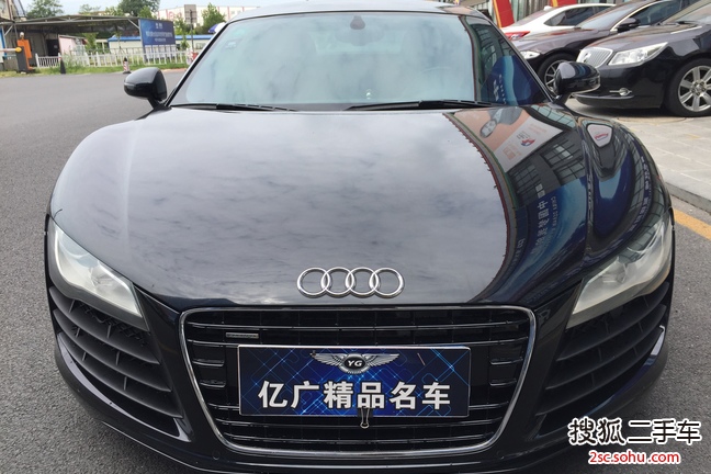 奥迪R82008款4.2FSI quattro