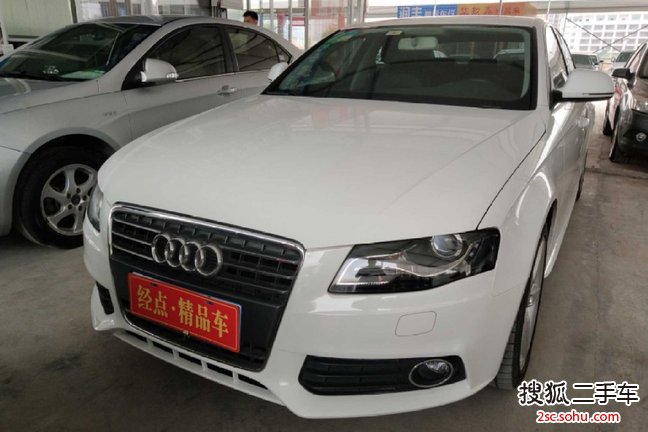 奥迪A4L2011款2.0TFSI 标准型