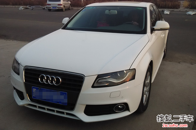 奥迪A4L2012款2.0TFSI 舒适型