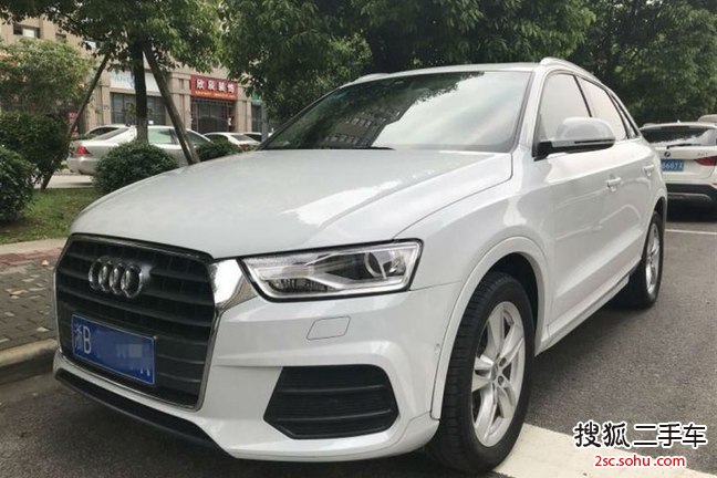 奥迪Q32017款30 TFSI 时尚型