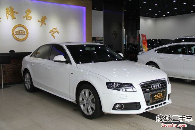 奥迪A4L2012款2.0TFSI 技术型