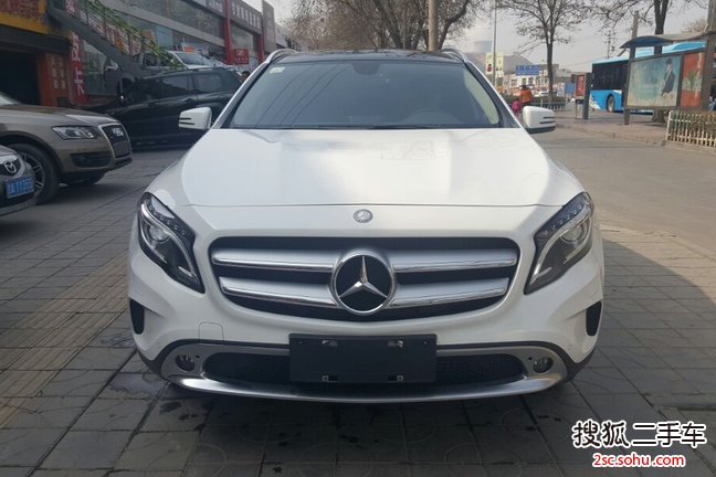 奔驰GLA级2015款GLA 260 4MATIC 