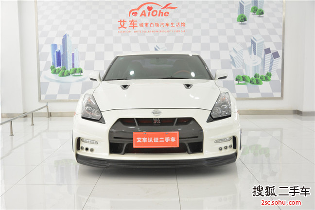 日产GT-R2014款3.8T Premium Edition 棕红内饰