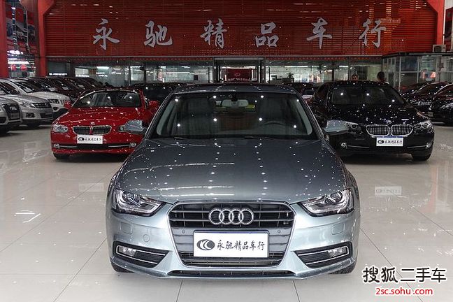 奥迪A4L2013款35 TFSI(2.0T)自动豪华型