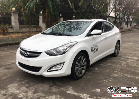 现代朗动2016款1.6L 手动尊贵型