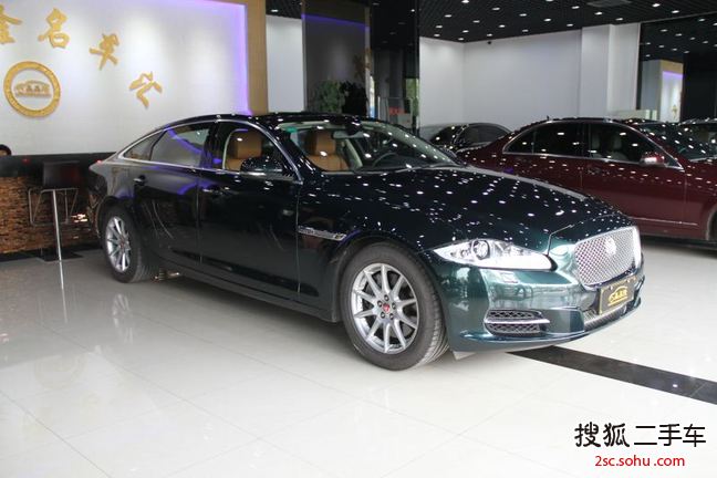 捷豹XJ2014款XJL 2.0T 两驱全景商务版