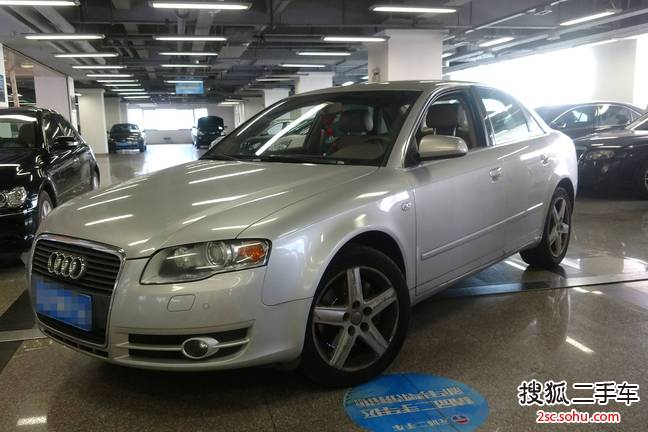 奥迪A4L2009款2.0TFSI 豪华型