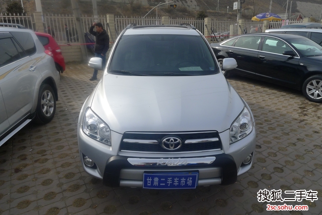 丰田RAV42009款2.4L 手动 豪华导航版