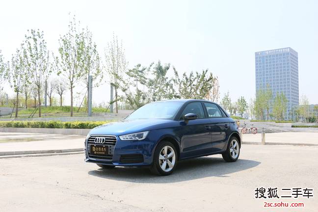 奥迪A1 Sportback2016款30 TFSI Design风尚版