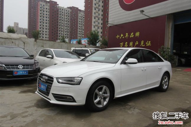 奥迪A4L2013款35 TFSI 自动舒适型