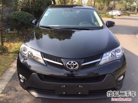 丰田RAV42015款2.0L CVT两驱风尚版