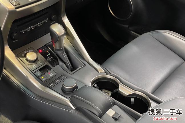 雷克萨斯NX混动2016款300h 前驱 锋尚版