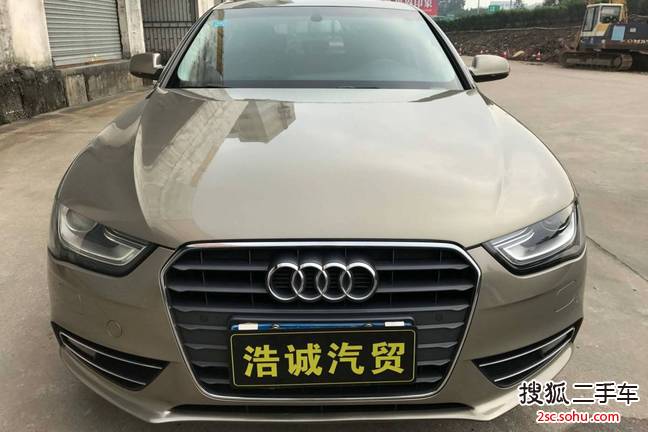 奥迪A4L2013款35 TFSI 自动舒适型