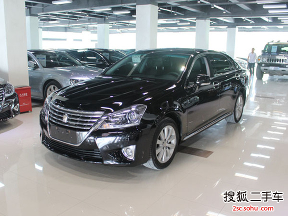 丰田皇冠2012款V6 2.5 Royal 真皮版