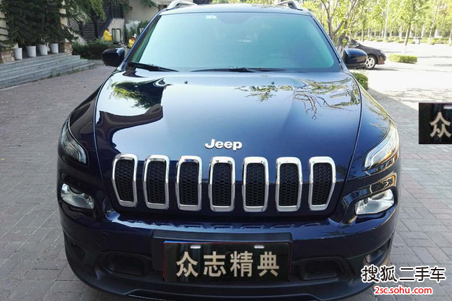 Jeep自由光2015款2.4L 精英版