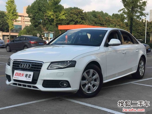 奥迪A4L2011款2.0TFSI 标准型