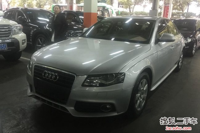 奥迪A4L2011款1.8TFSI 舒适型