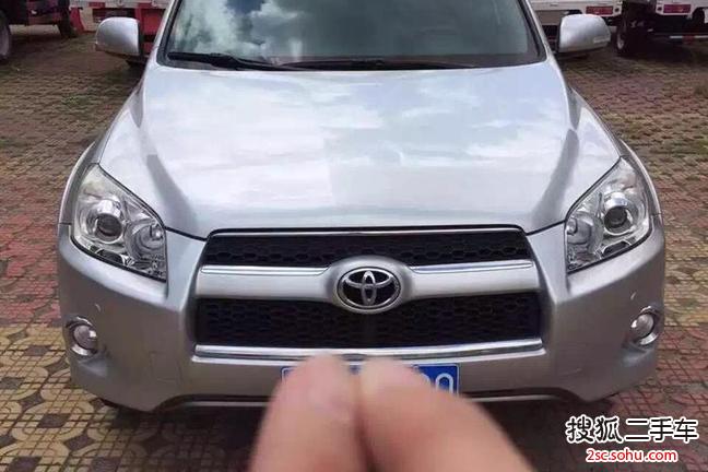 丰田RAV42012款炫装版 2.4L 自动四驱豪华 