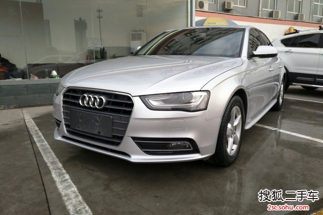 奥迪A4L2013款35 TFSI 自动技术型