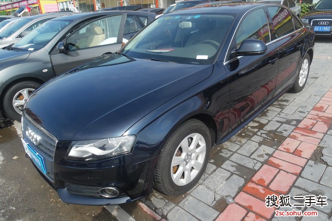 奥迪A4L2009款2.0TFSI 标准型