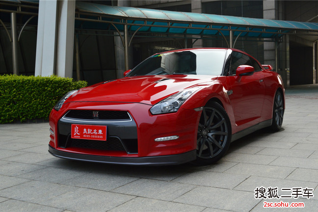 日产GT-R2014款3.8T Premium Edition 黑色内饰