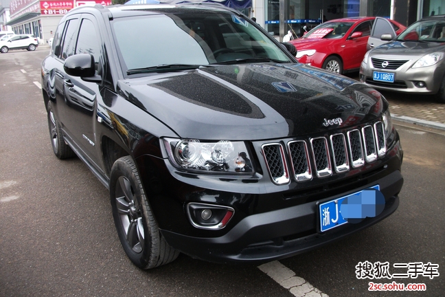 Jeep指南者2014款2.4L 四驱蛇行珍藏版