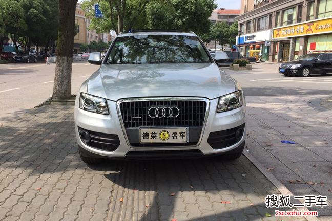 奥迪Q52010款2.0TFSI 技术型