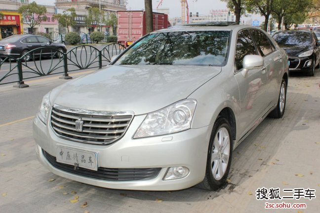 丰田皇冠2010款3.0L Royal Saloon 尊享版 