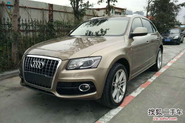 奥迪Q52010款2.0TFSI 运动款(进口)