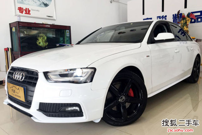 奥迪A4L2013款40 TFSI quattro个性运动型