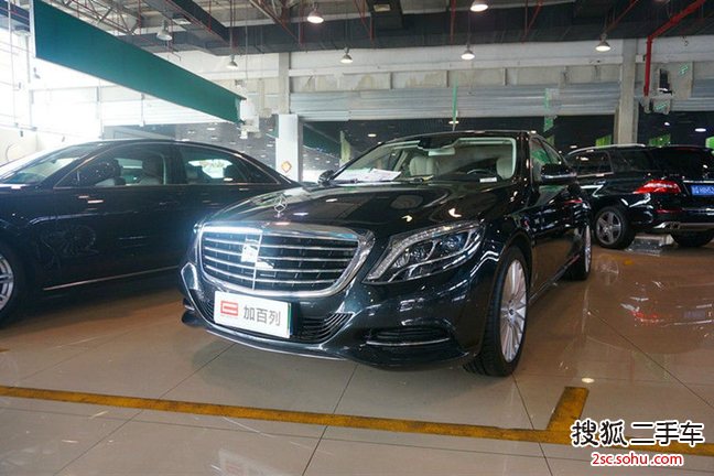 奔驰S级2014款S500L 4MATIC