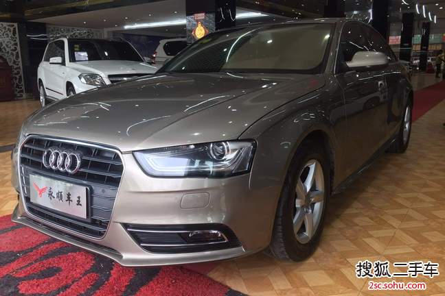 奥迪A4L2013款30 TFSI 自动舒适型