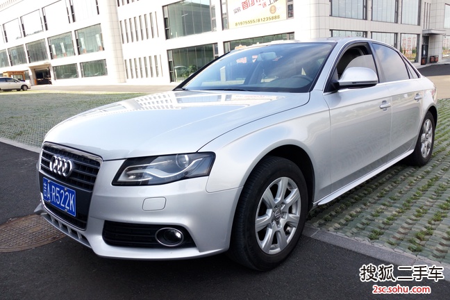 奥迪A4L2011款2.0TFSI 舒适型