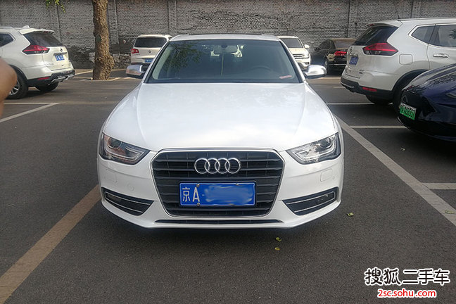 奥迪A4L2013款35 TFSI 自动舒适型