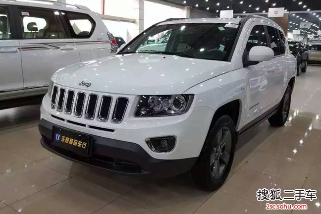 Jeep指南者2014款2.4L 四驱运动版