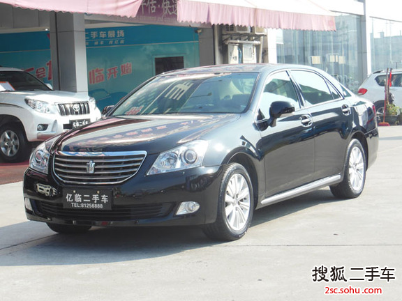 丰田皇冠2010款V6 2.5L Royal 真皮天窗导航版 