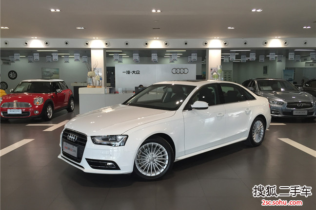 奥迪A4L2013款35 TFSI 自动豪华型